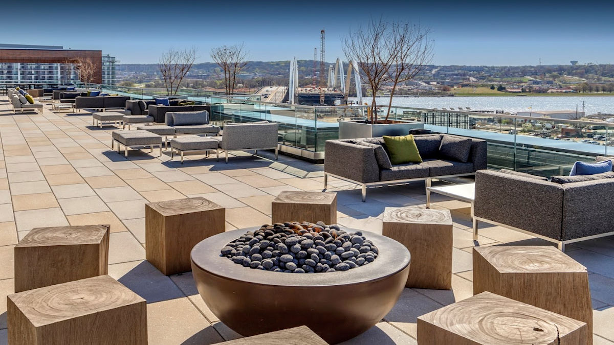 Perch SW Rooftop Lounge - Photo 2