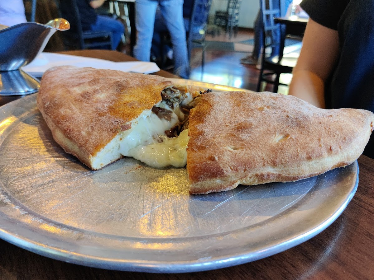 Little Italy Italian Restaurant - Photo 1