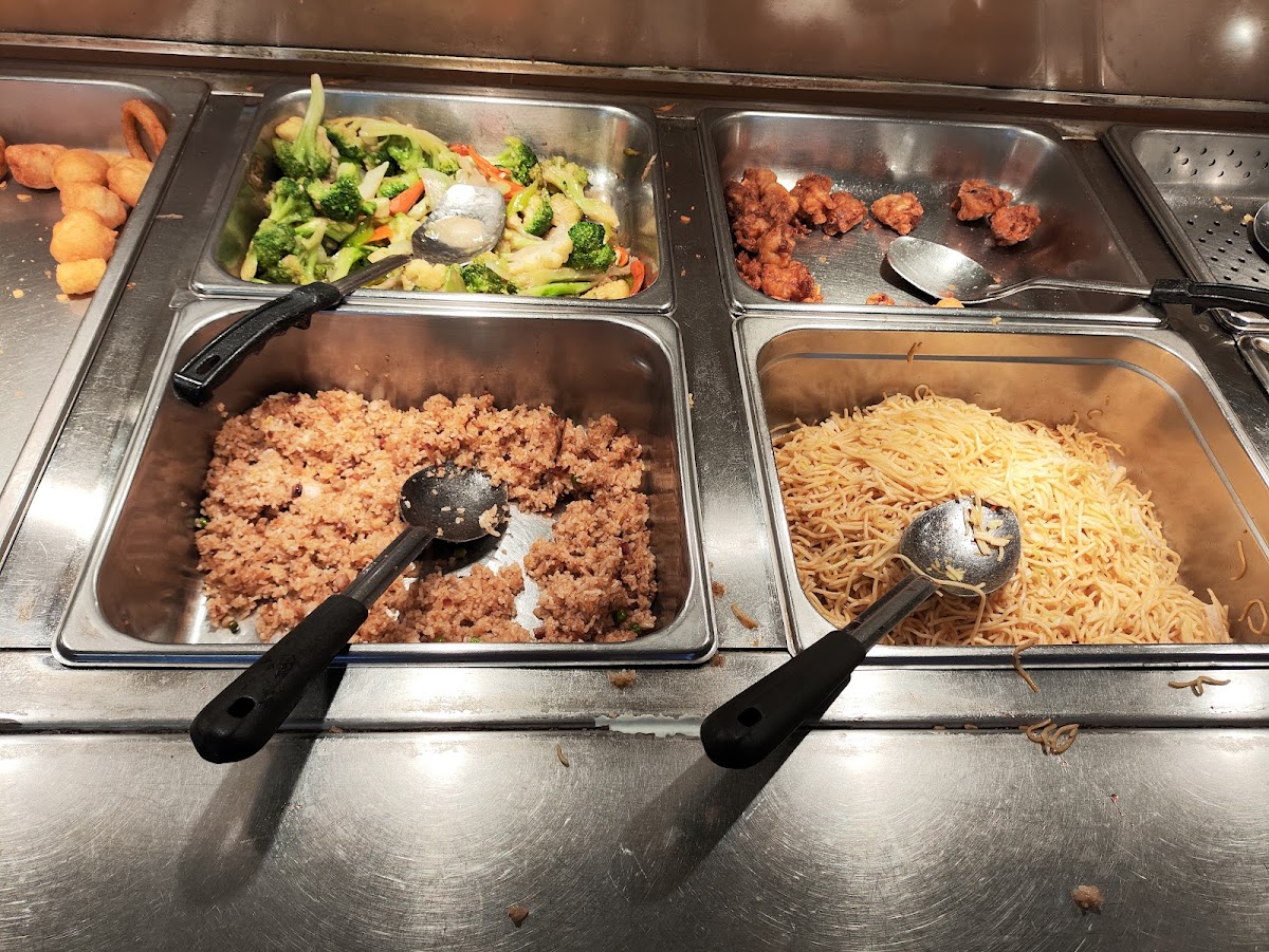 Totem Chinese Restaurant - Photo 2