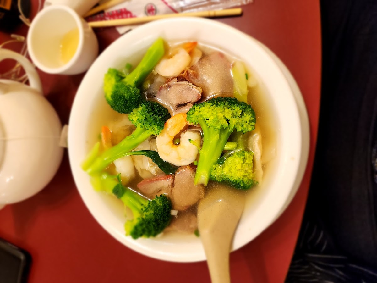 Totem Chinese Restaurant - Photo 5