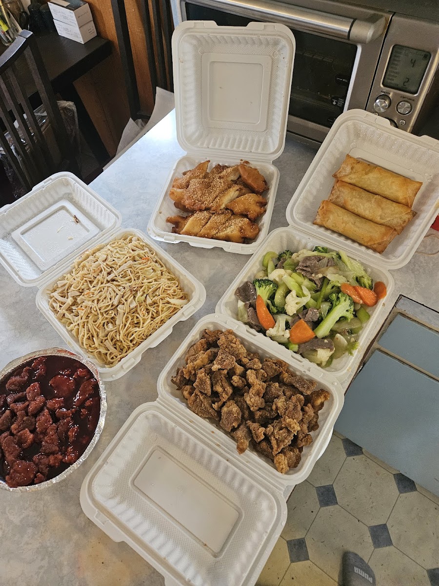 Totem Chinese Restaurant - Photo 7