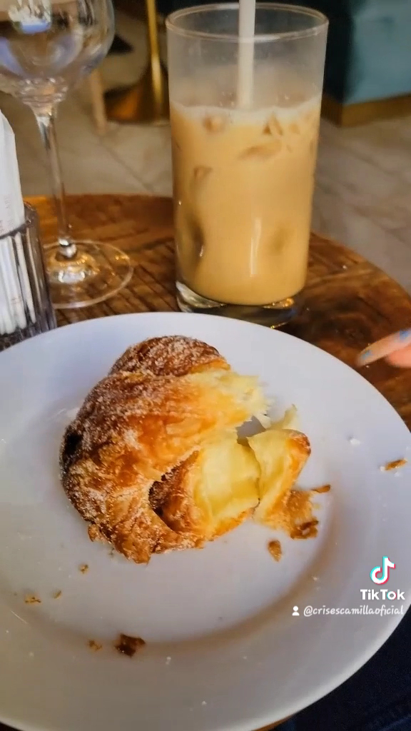 Le Bon Café de Paris - Photo 1