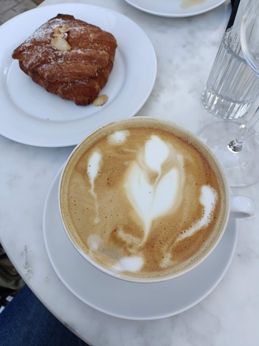 Le Bon Café de Paris - Photo 8