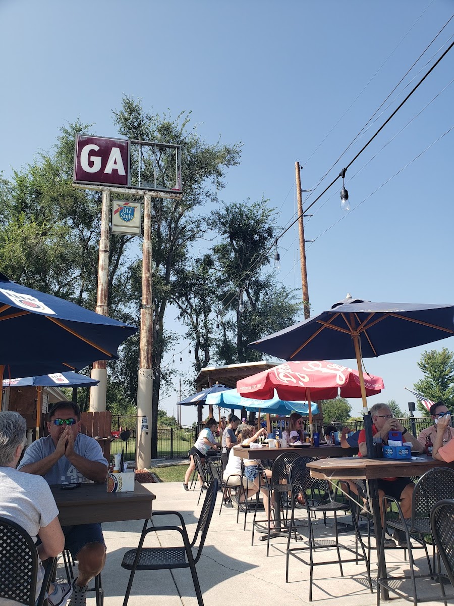 Kicks Bar & Grill