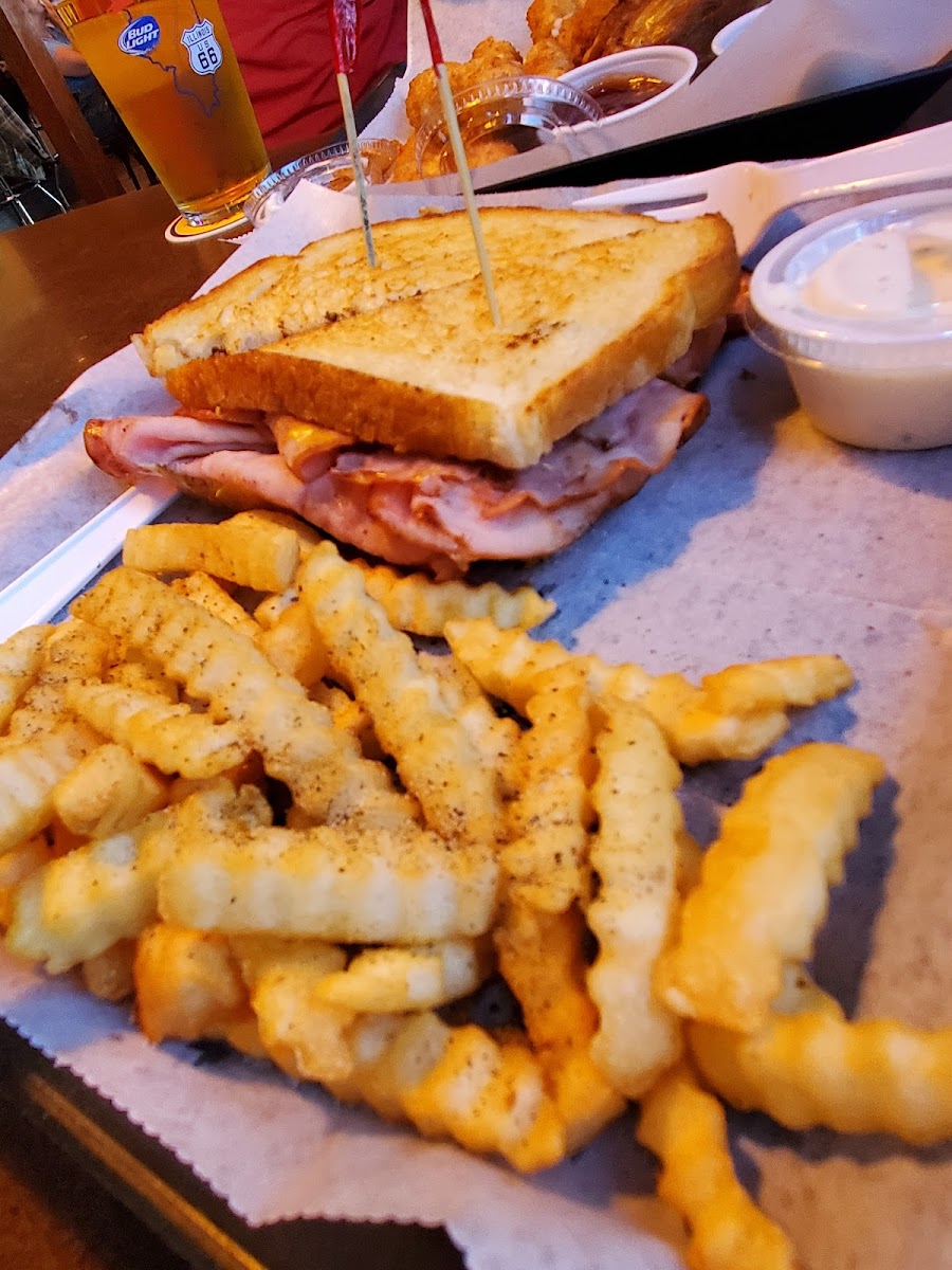 Kicks Bar & Grill - Photo 1