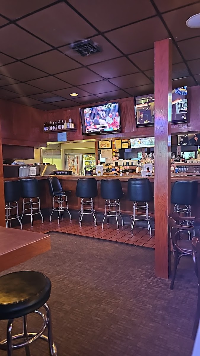 Kicks Bar & Grill - Photo 2