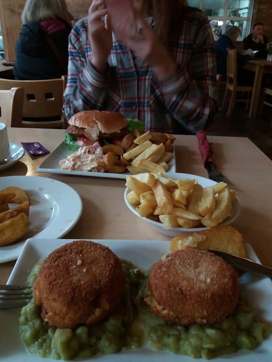 Sandhill Nurseries Cafe - Photo 9