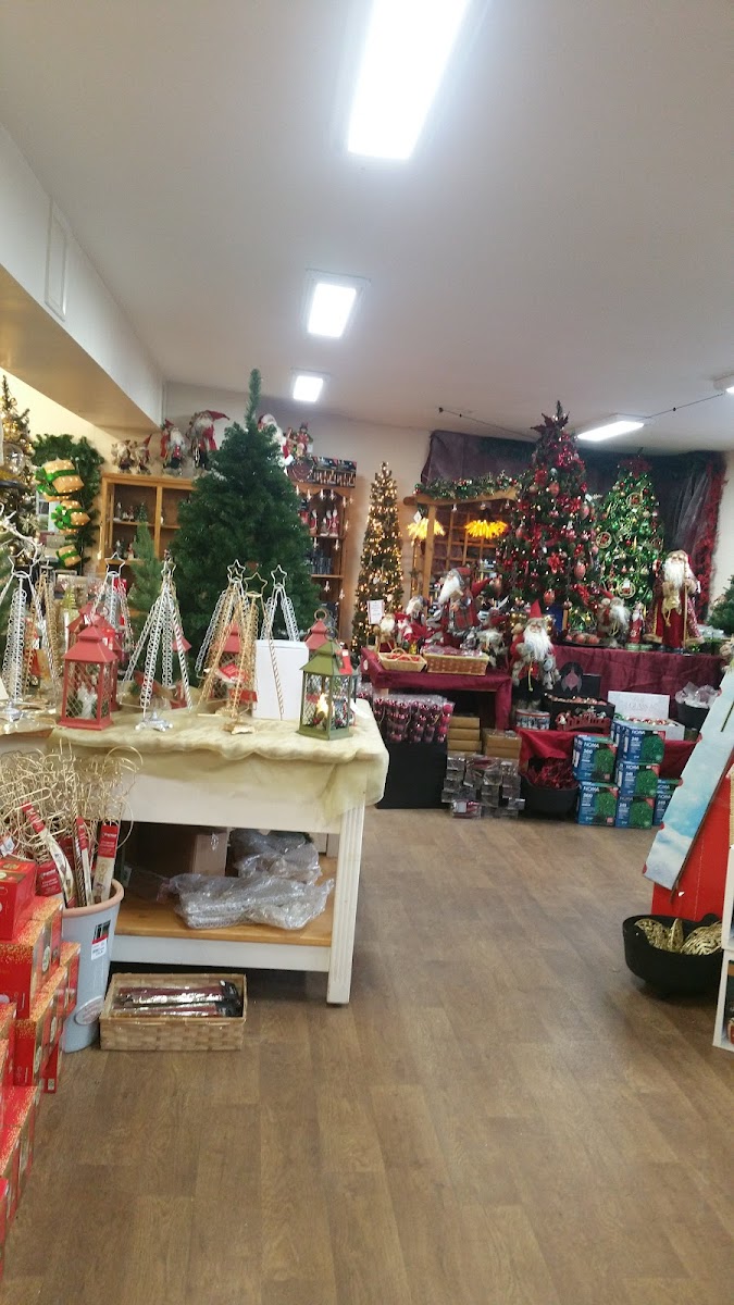 Sandhill Nurseries Cafe - Photo 7