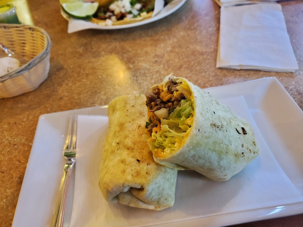 Los Machetes Authentic Mexican Restaurant - Photo 8