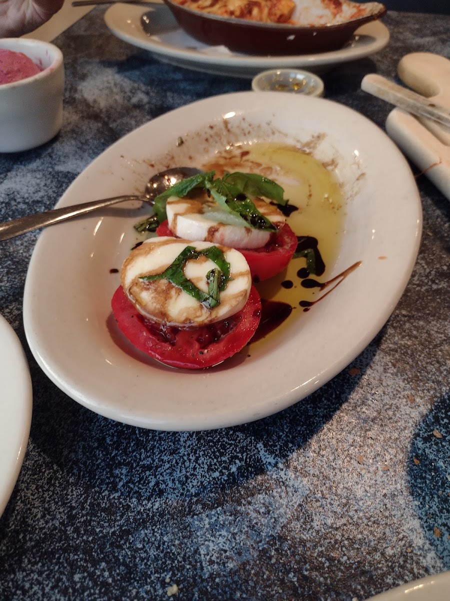 Mountain View Italian Kitchen - Photo 5