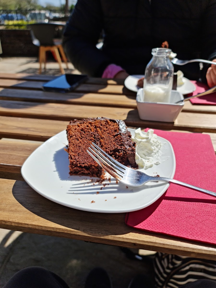 Surrey Hills Café - Photo 9