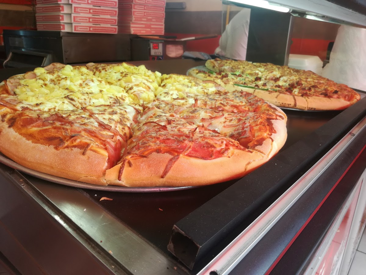 Pizza los Arcos San Jacinto - Photo 4