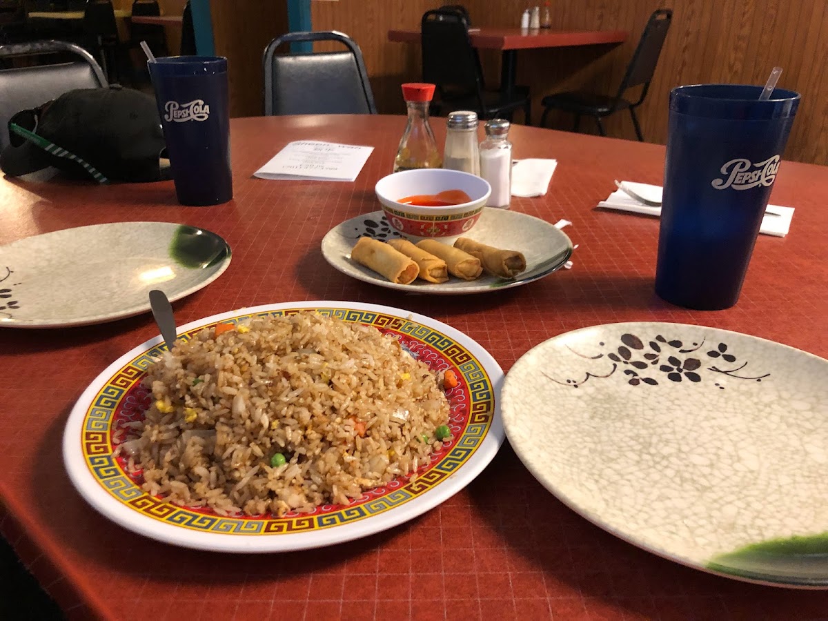 Chinese Sheen Wah Restaurant - Photo 1