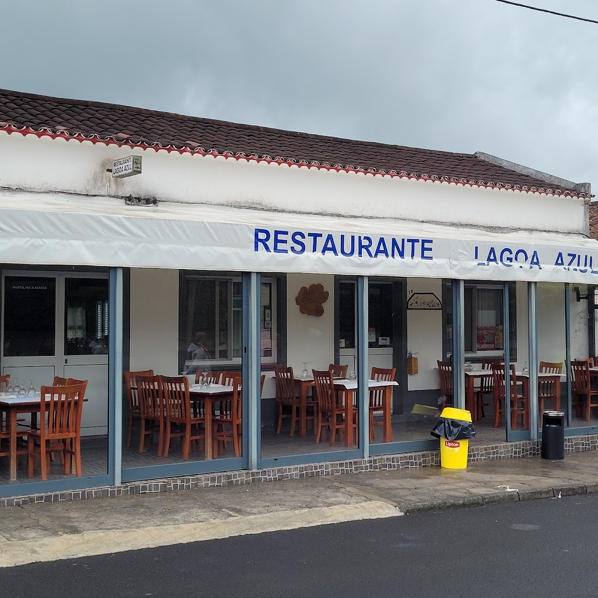 Lagoa Azul Restaurant - Photo 3