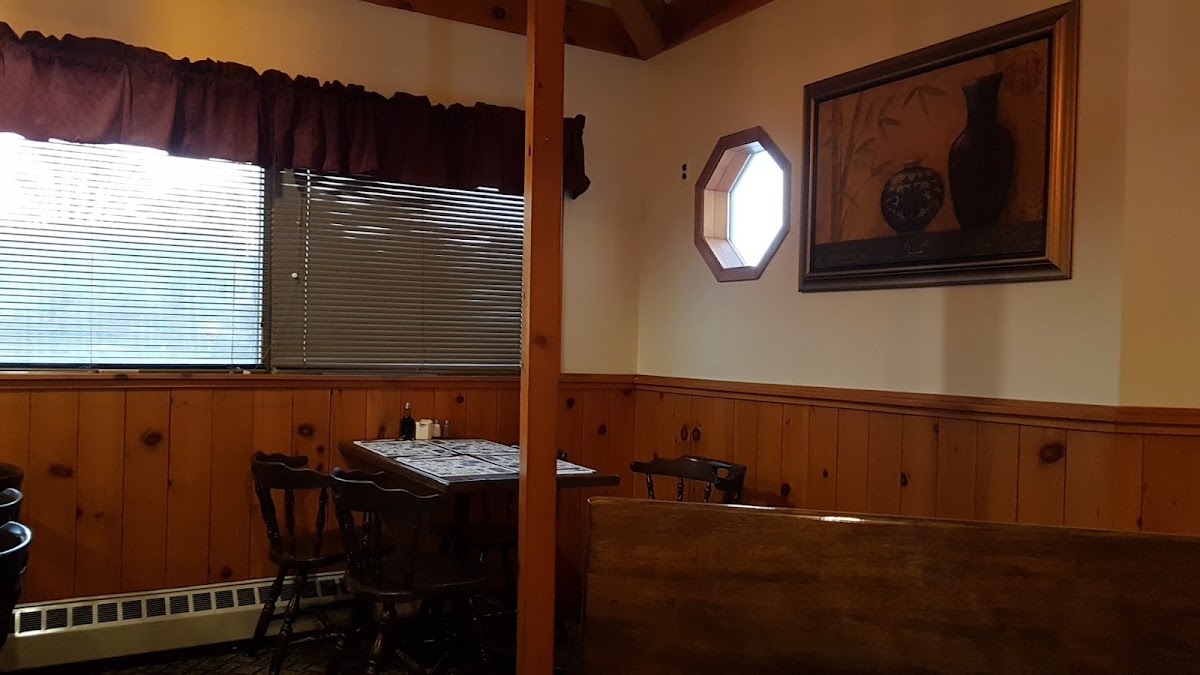 Dynasty Restaurant - Montague - Photo 2
