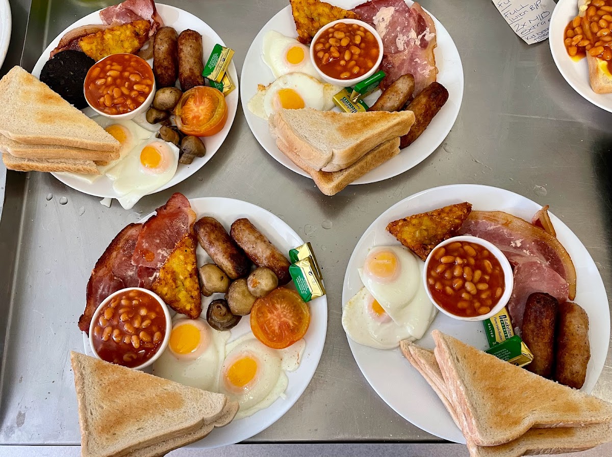 Broadlands Lakes Licensed Clubhouse & Cafe - Photo 3