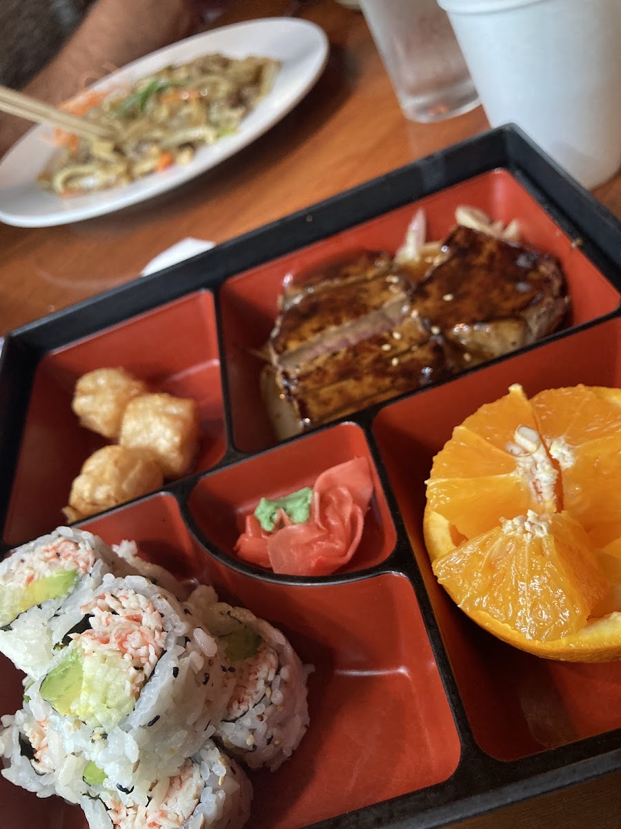 Fuji Japanese restaurant - Grand Rapids - Photo 8