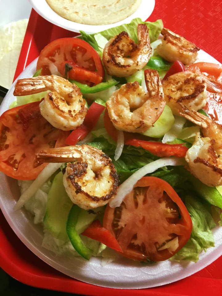 El Buen Gusto Restaurant - Hyattsville - Photo 9