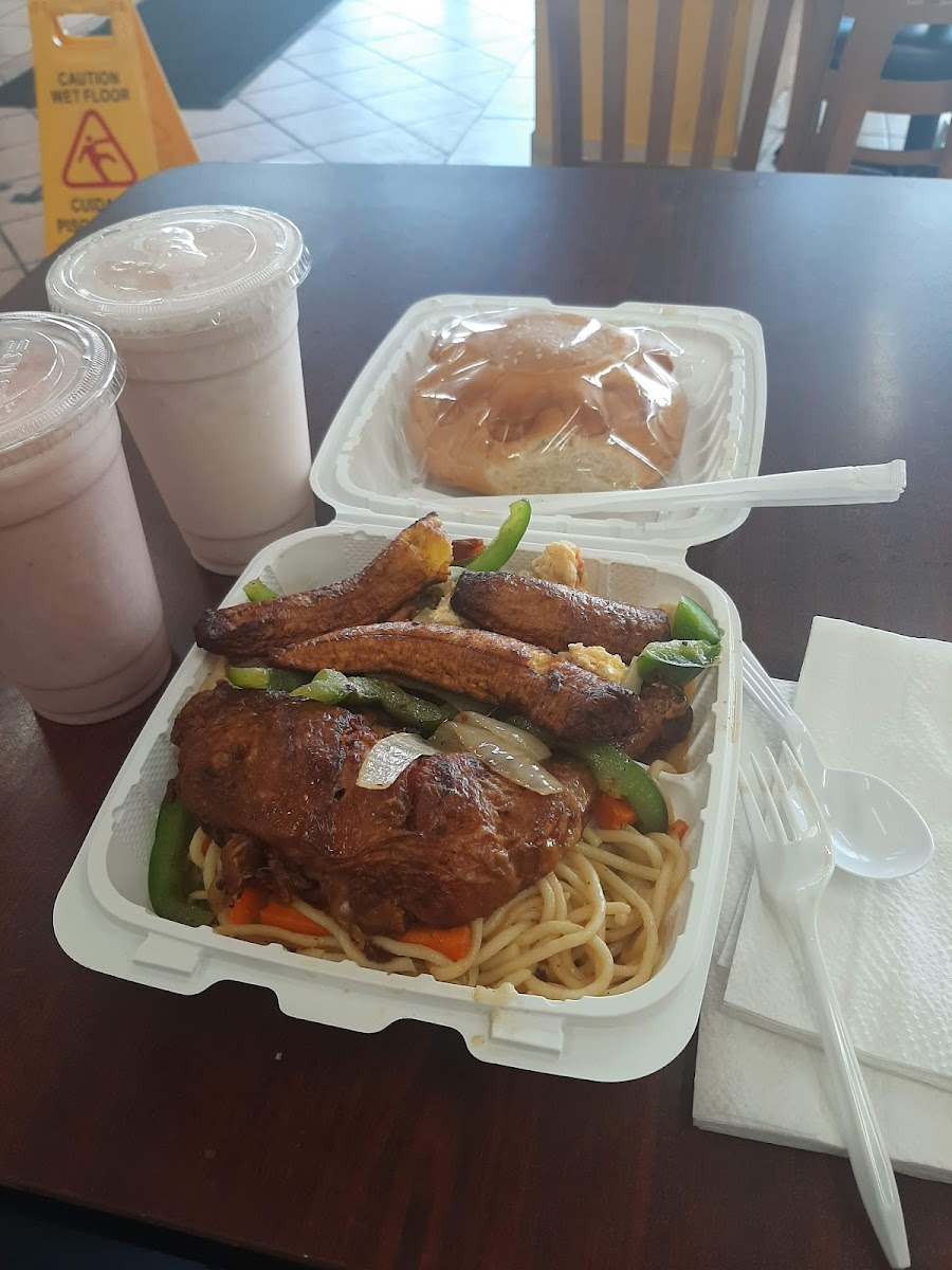 El Buen Gusto Restaurant - Hyattsville - Photo 8