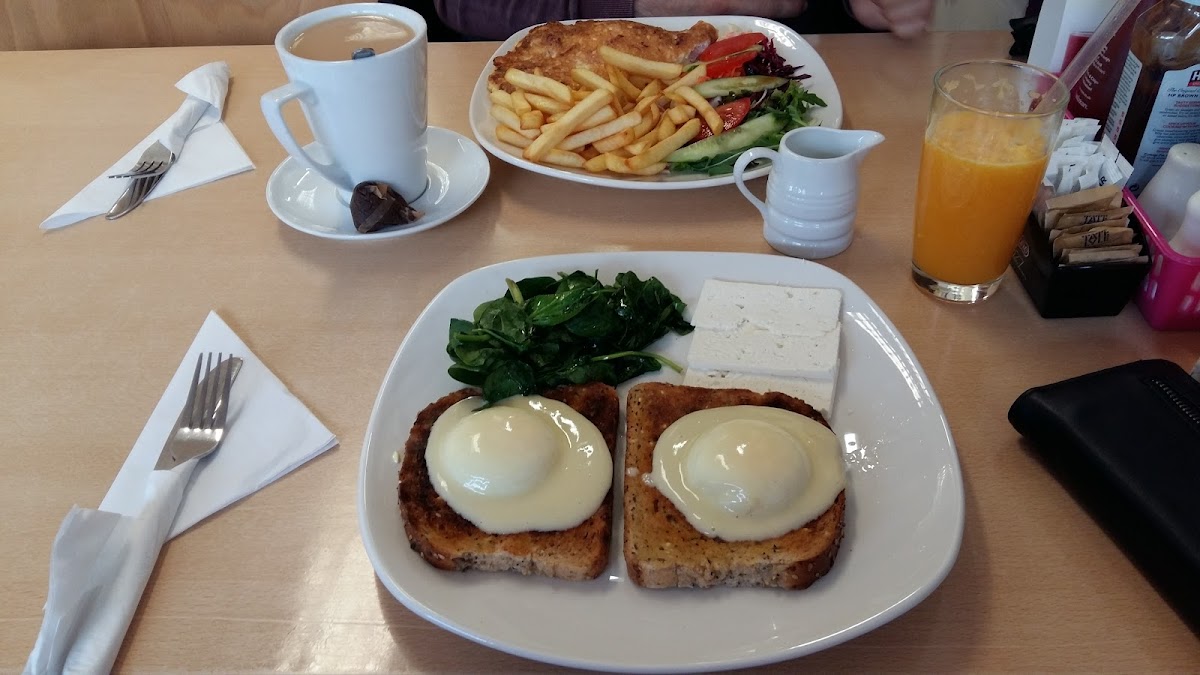 Cafe Cinco - Photo 9