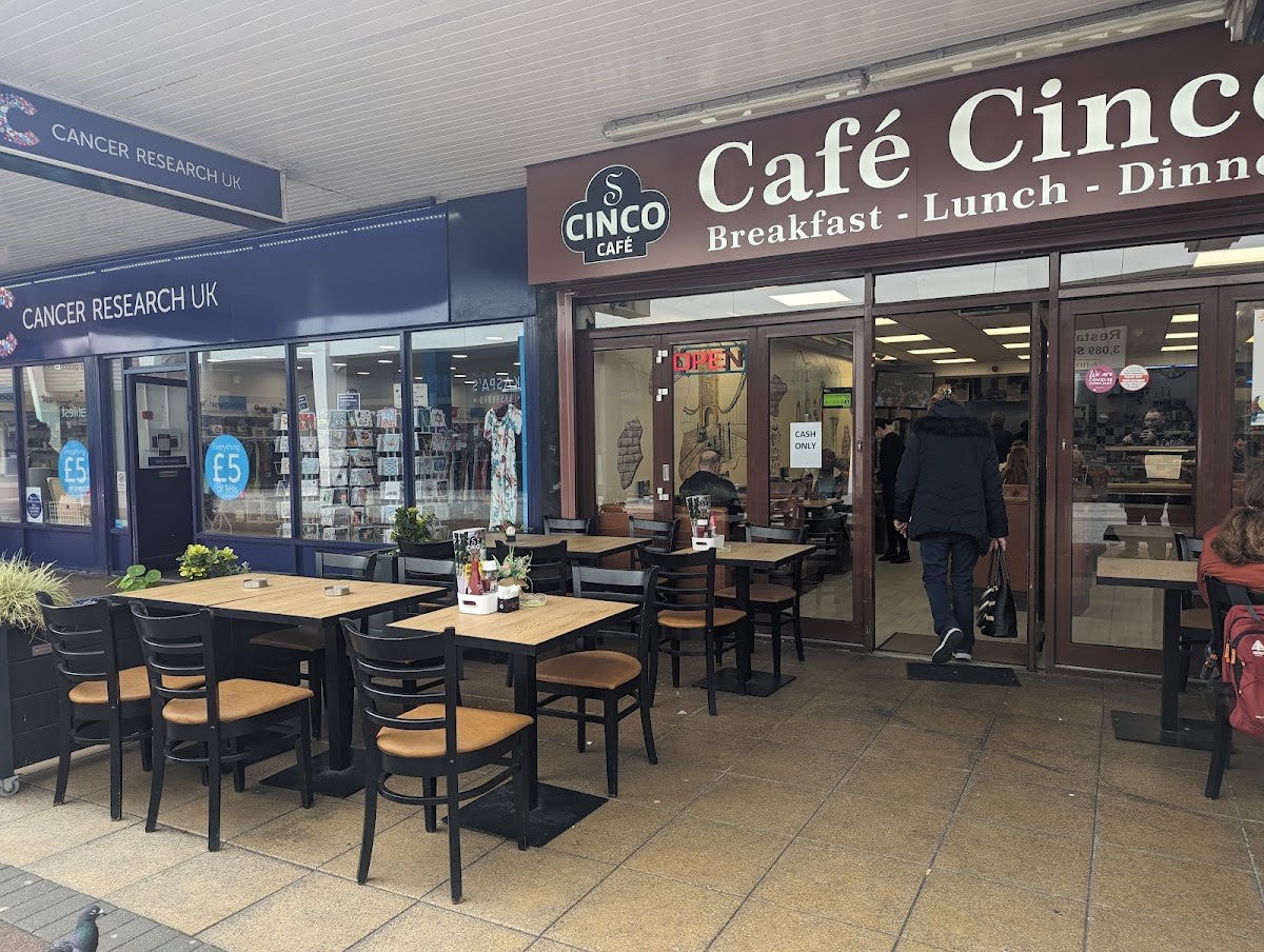 Cafe Cinco - Photo 3