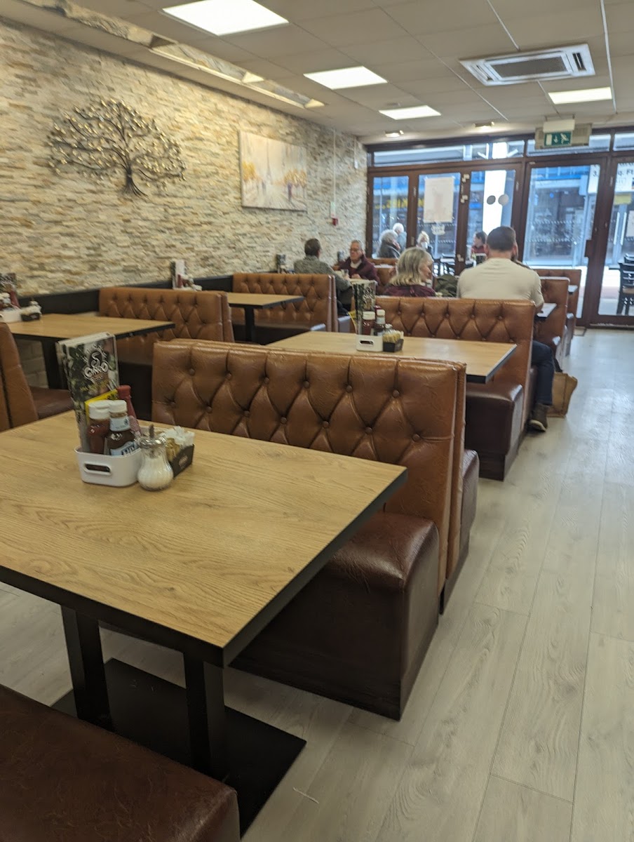 Cafe Cinco - Photo 5