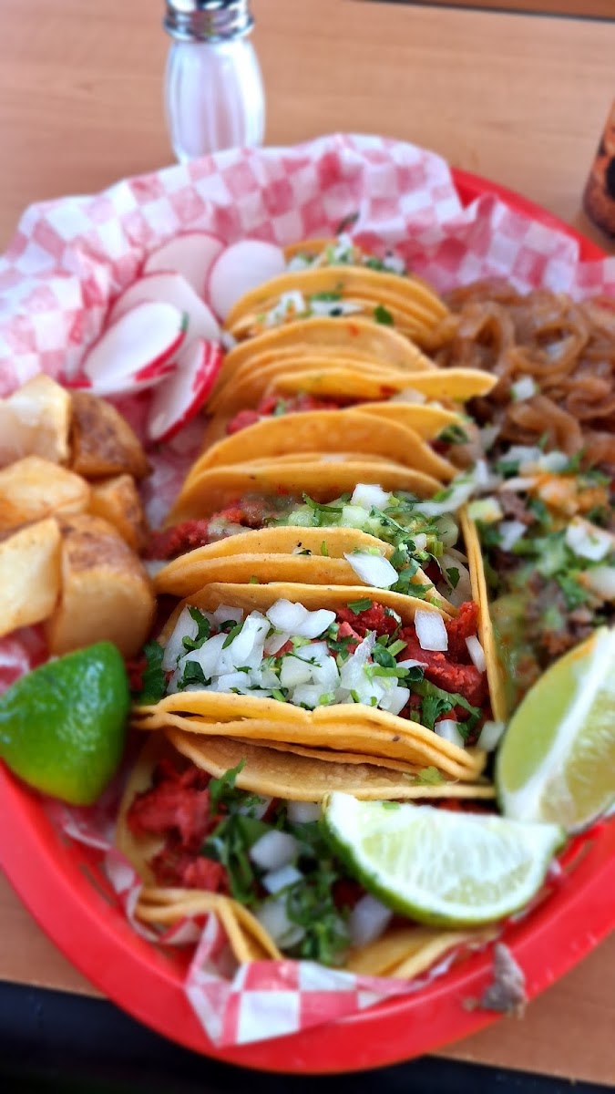 Tacos El Gordo - Springfield - Photo 4