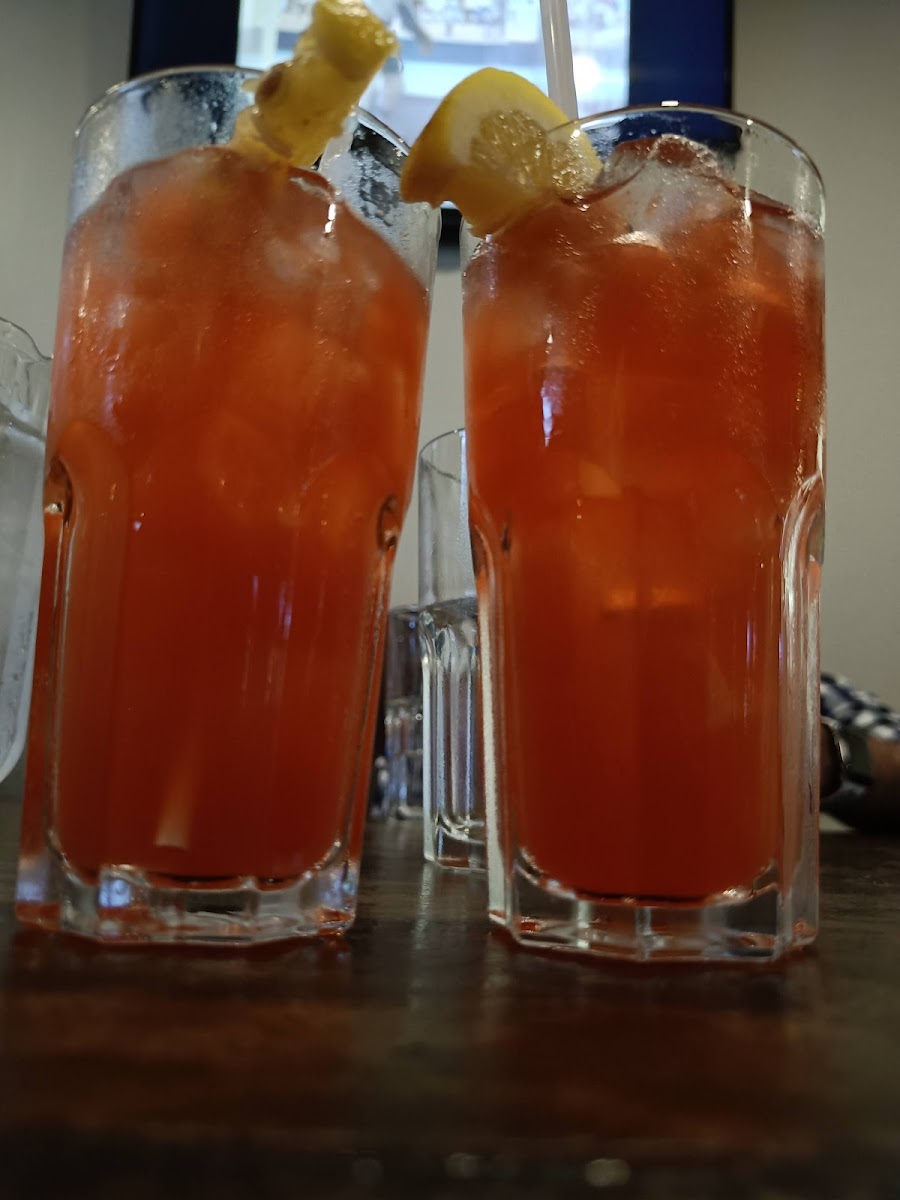 Road House Bar & Grill - Photo 8