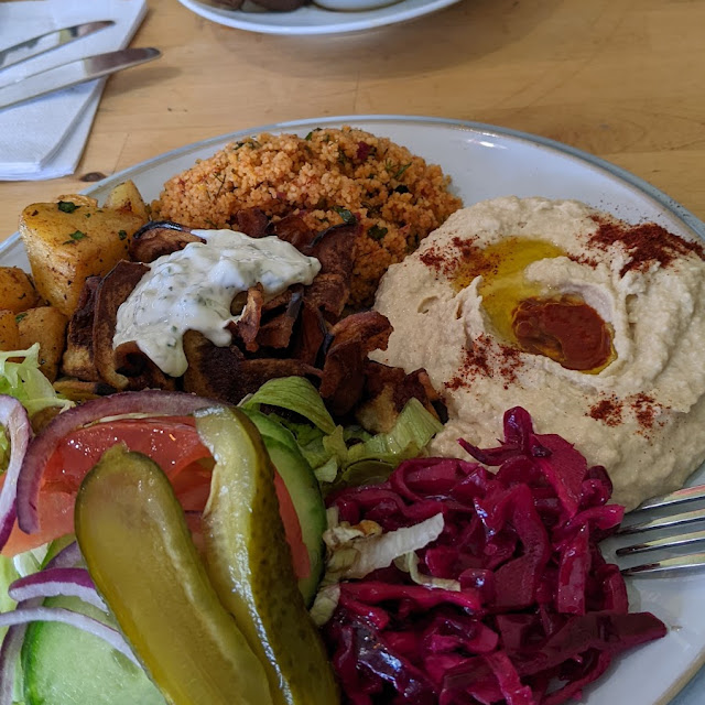 Houmous and Pita Bread