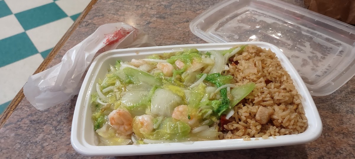 Dragon Chinese Restaurant - Everett - Photo 8