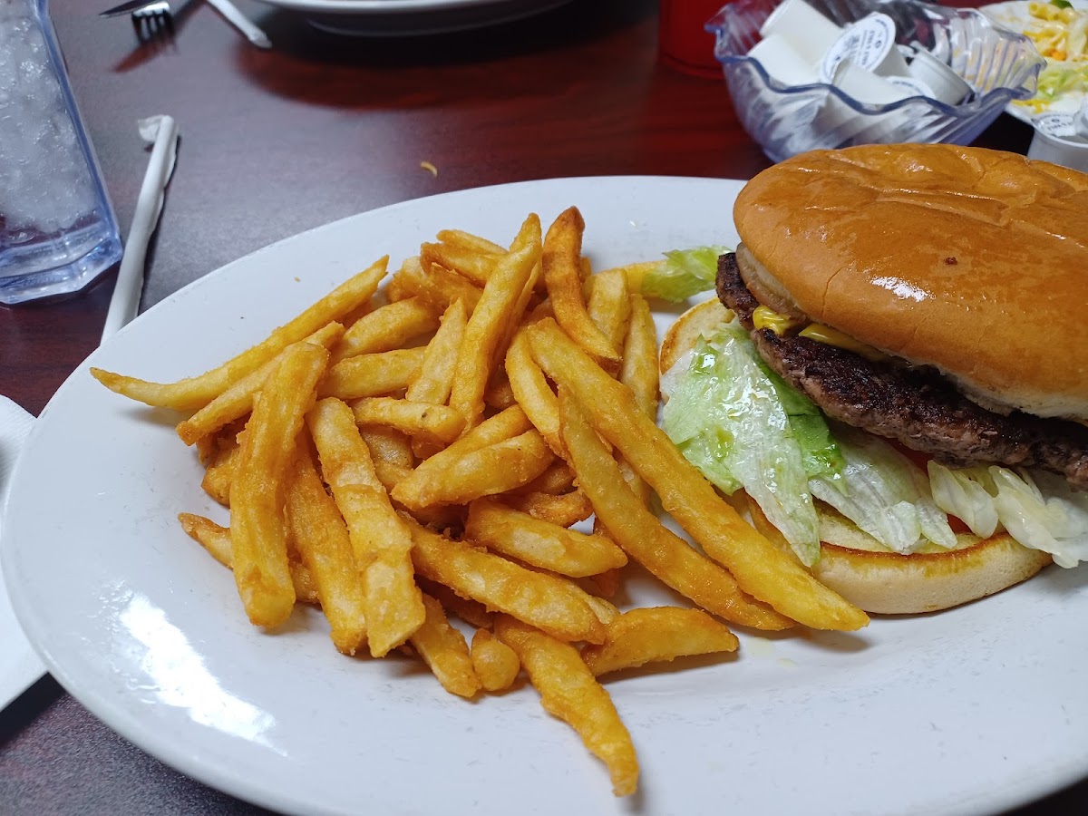 Dawson's Family Restaurant - Photo 8