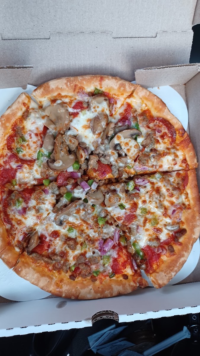 Goodfellas Pizzeria - Vinita - Photo 9