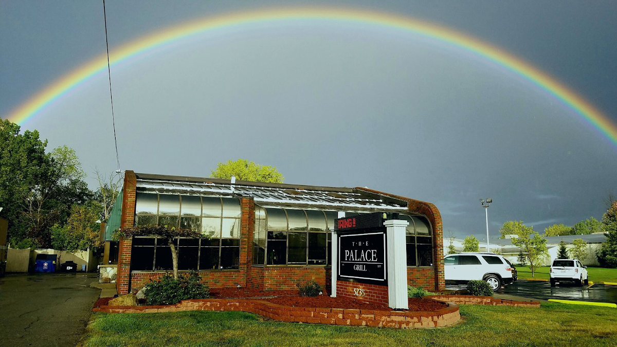 The Palace Grill - Flint - Photo 2