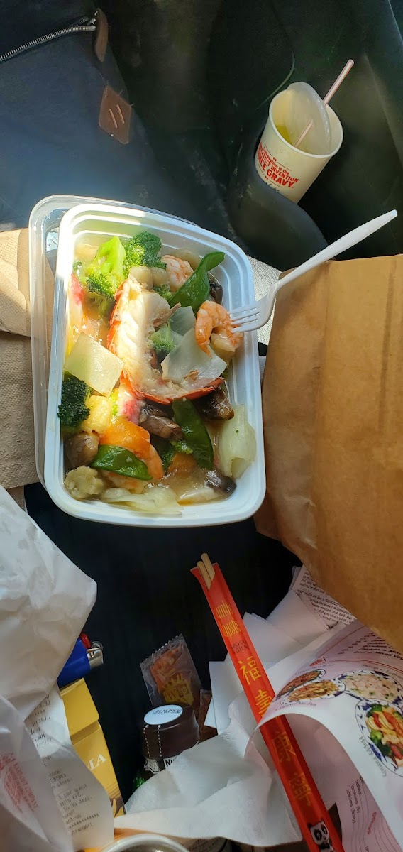 Golden China - Hicksville - Photo 3