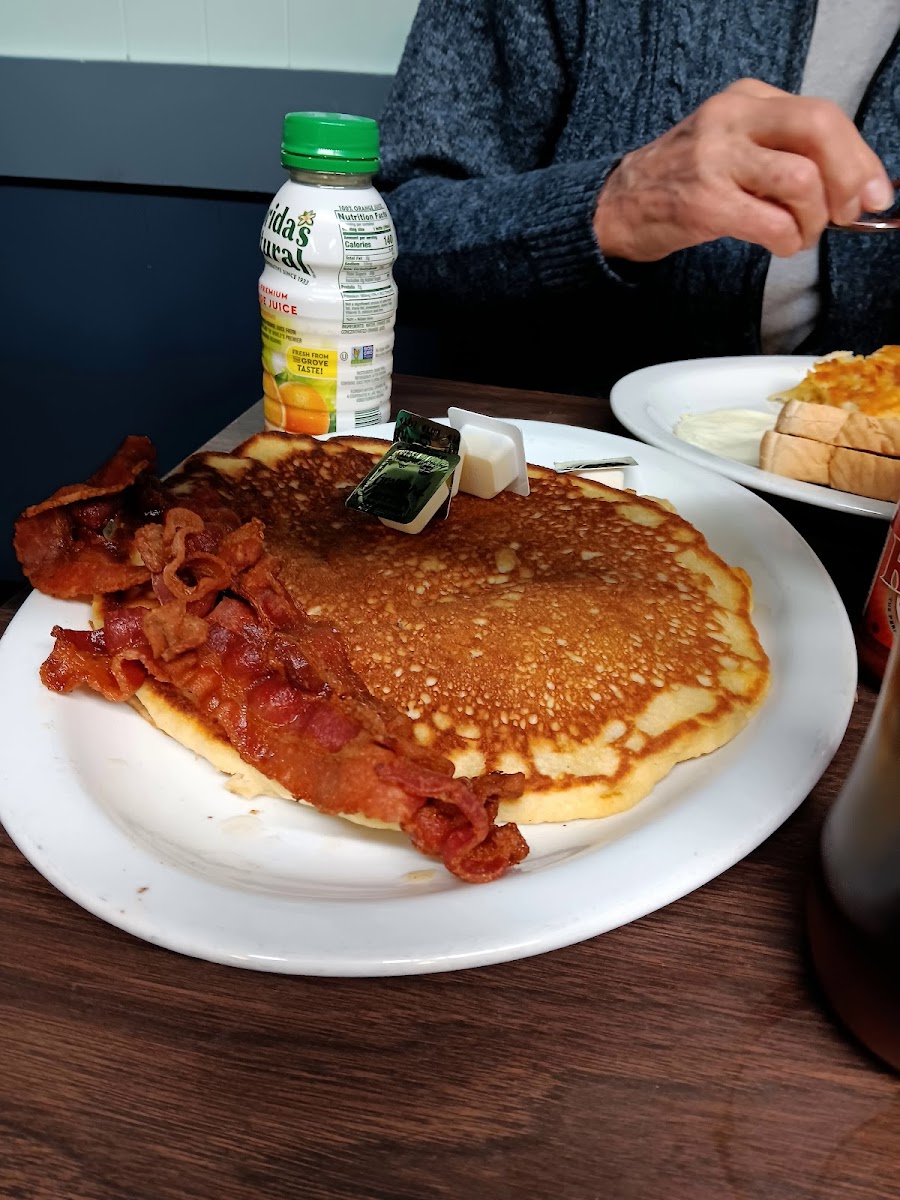Country cafe - East Canton - Photo 5