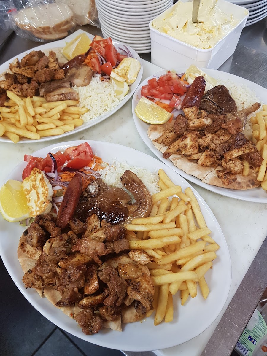 ISLAND CAFE - Photo 4