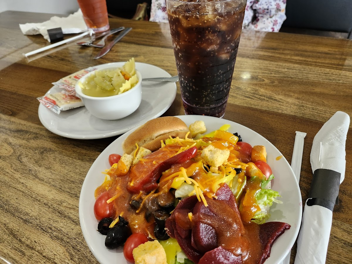 Variety's Restaurant - North Canton - Photo 2