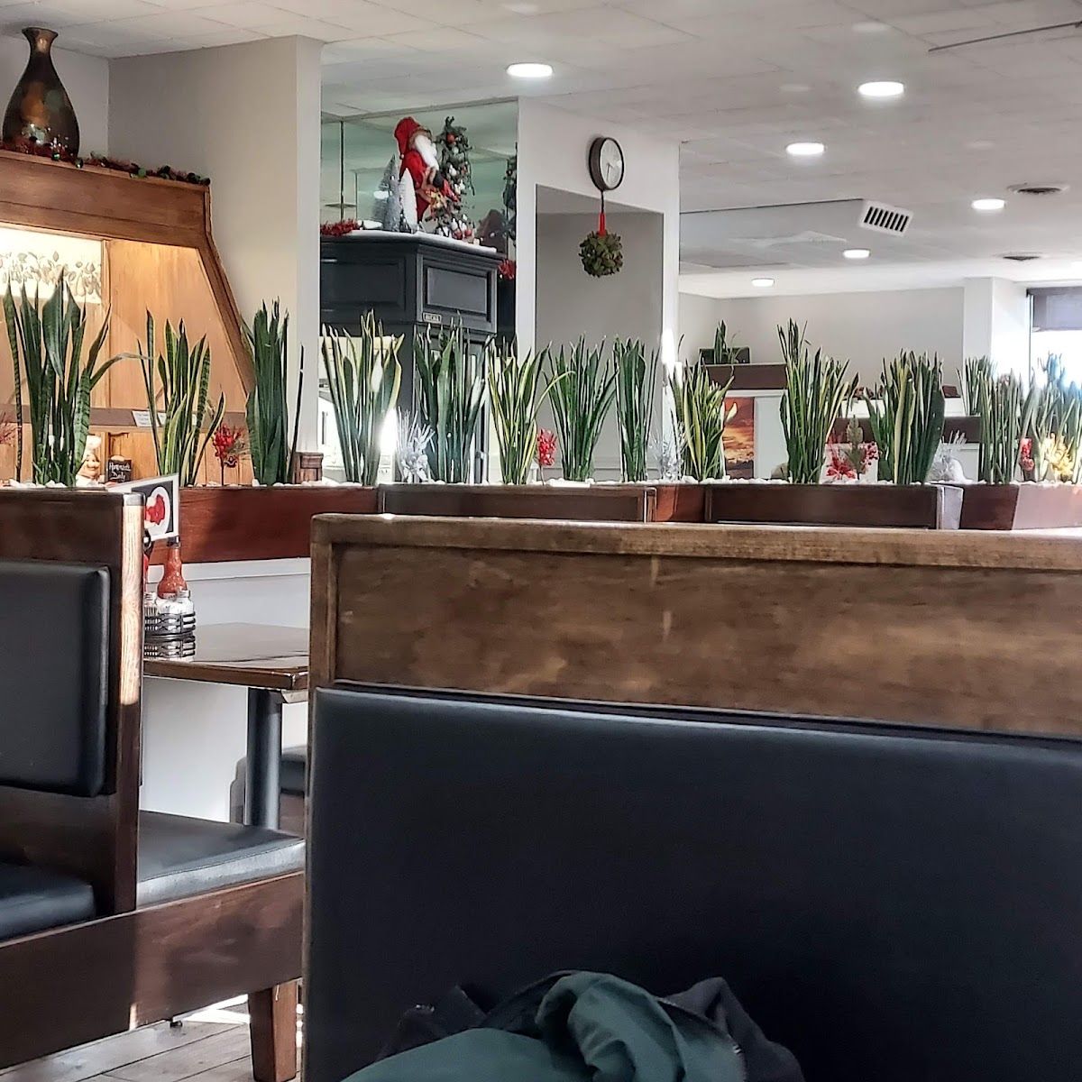Variety's Restaurant - North Canton - Photo 3