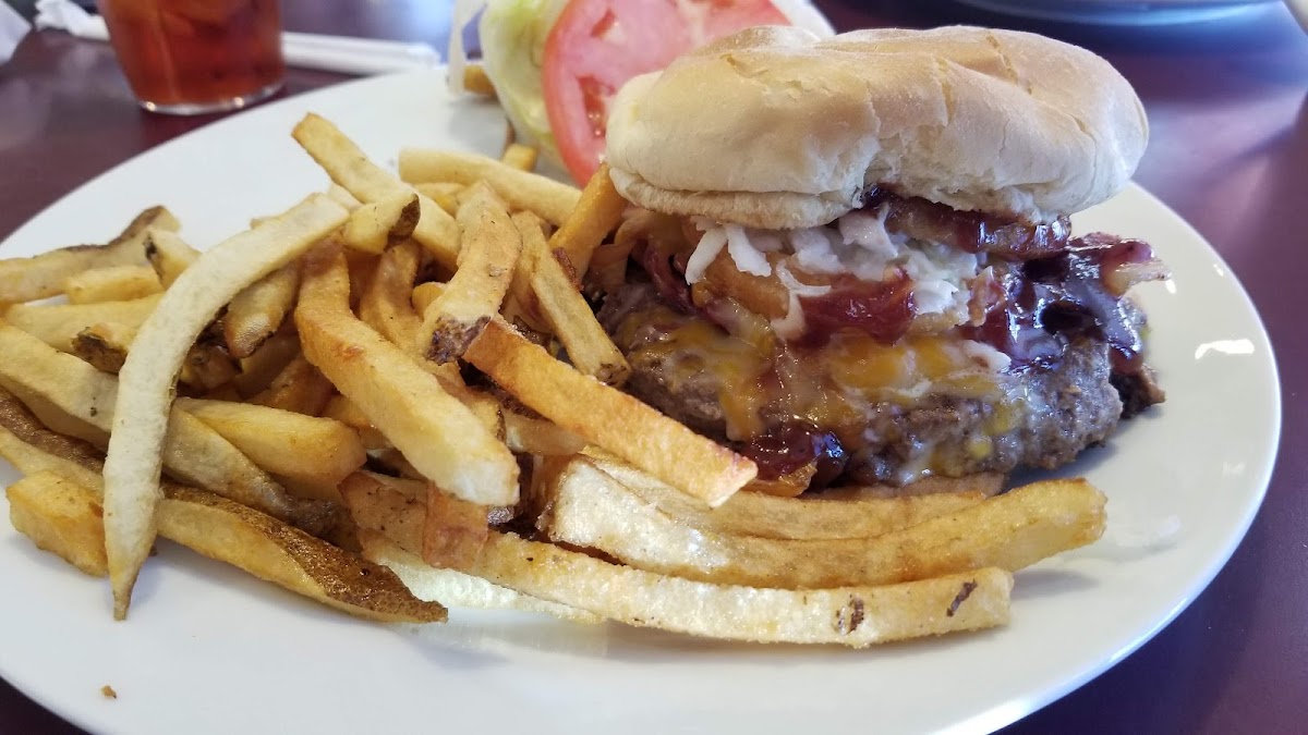 Variety's Restaurant - North Canton - Photo 4