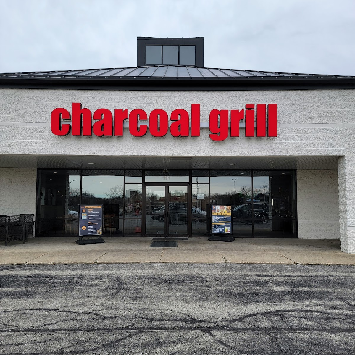 Charcoal Grill - Oak Creek - Photo 2