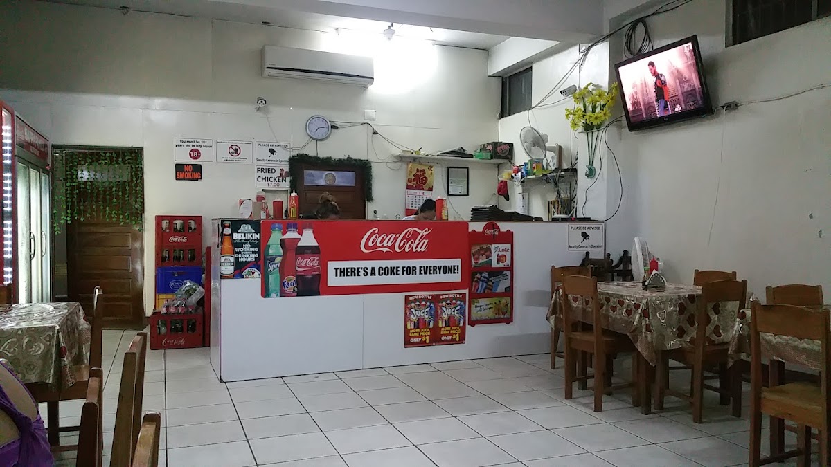 Happy Family Restaurant - Photo 2