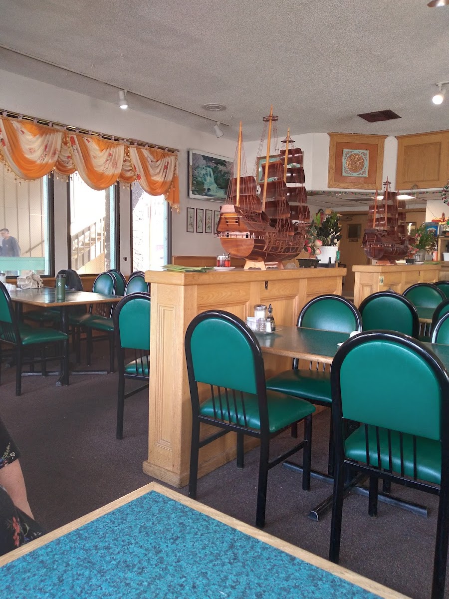 Happy Family Restaurant - Molalla