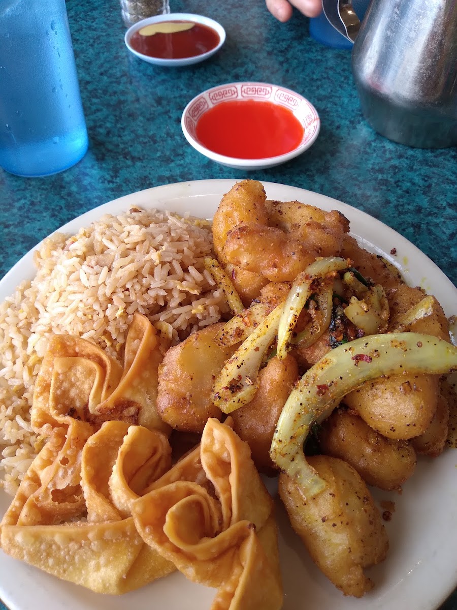 Happy Family Restaurant - Molalla - Photo 4