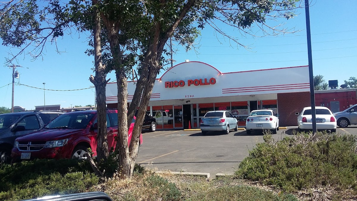 Rico Pollo - Commerce City