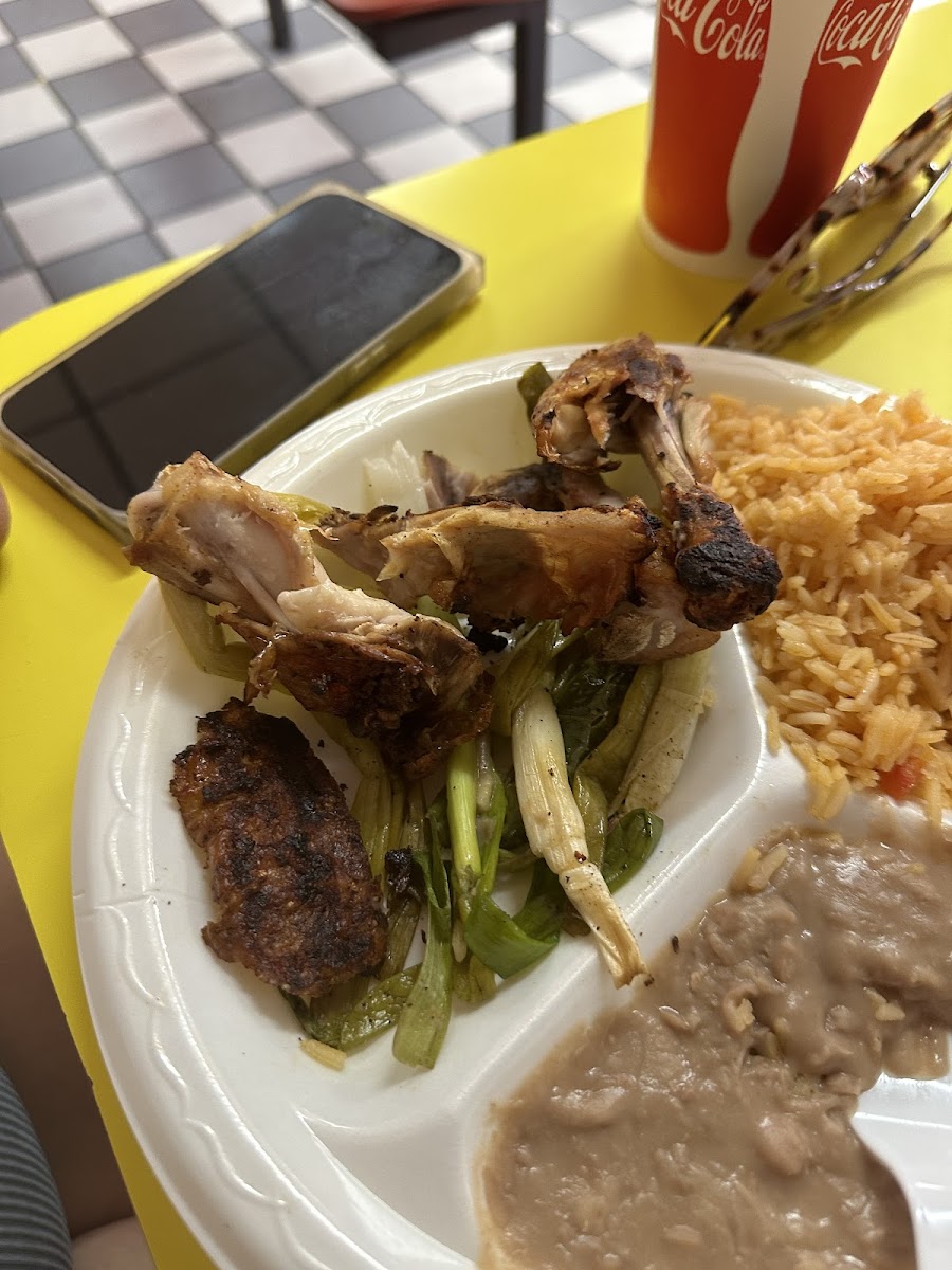 Rico Pollo - Commerce City - Photo 1