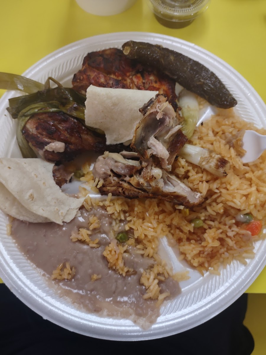 Rico Pollo - Commerce City - Photo 5