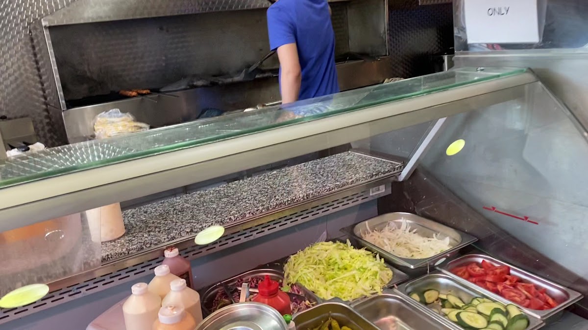 Istanbul Grill - Harmondsworth - Photo 1