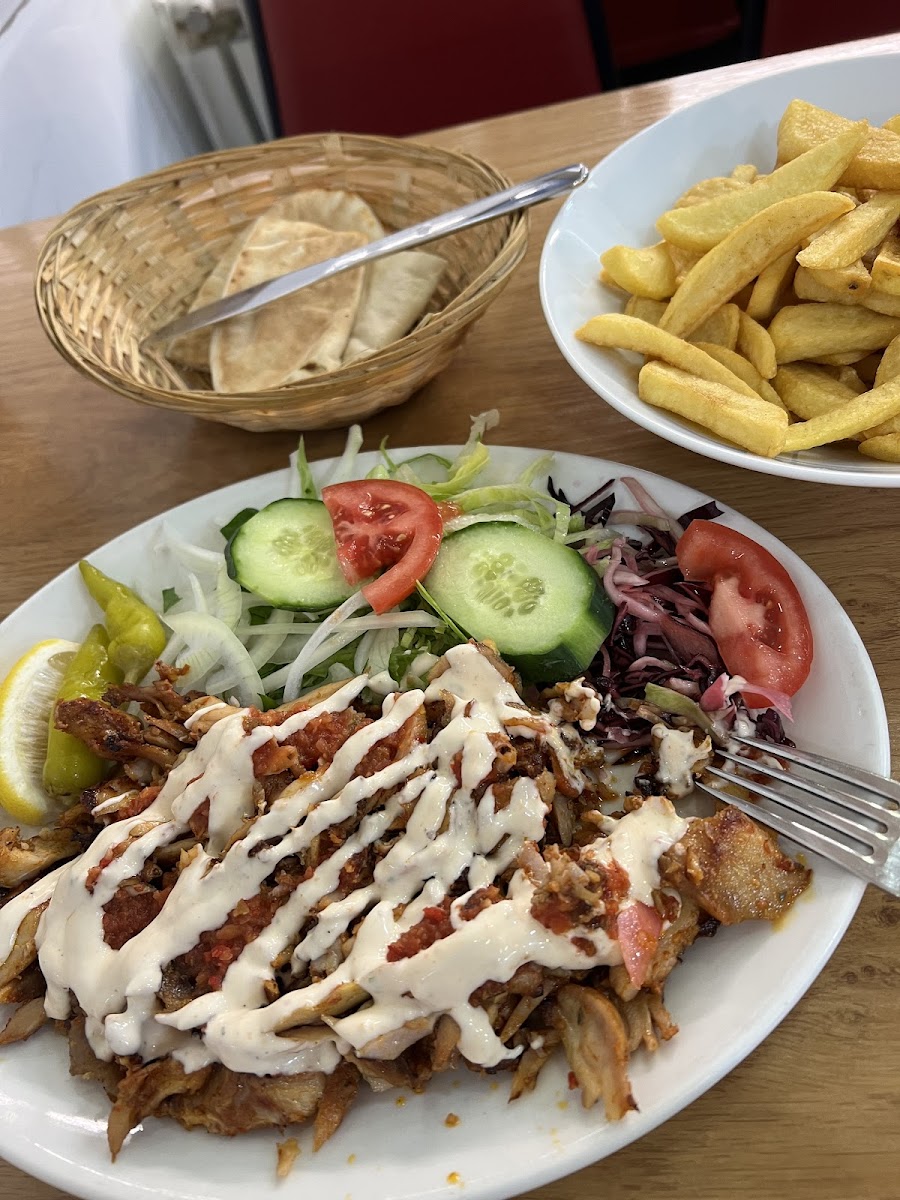 Istanbul Grill - Harmondsworth - Photo 6