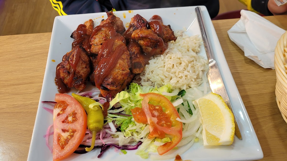 Istanbul Grill - Harmondsworth - Photo 8