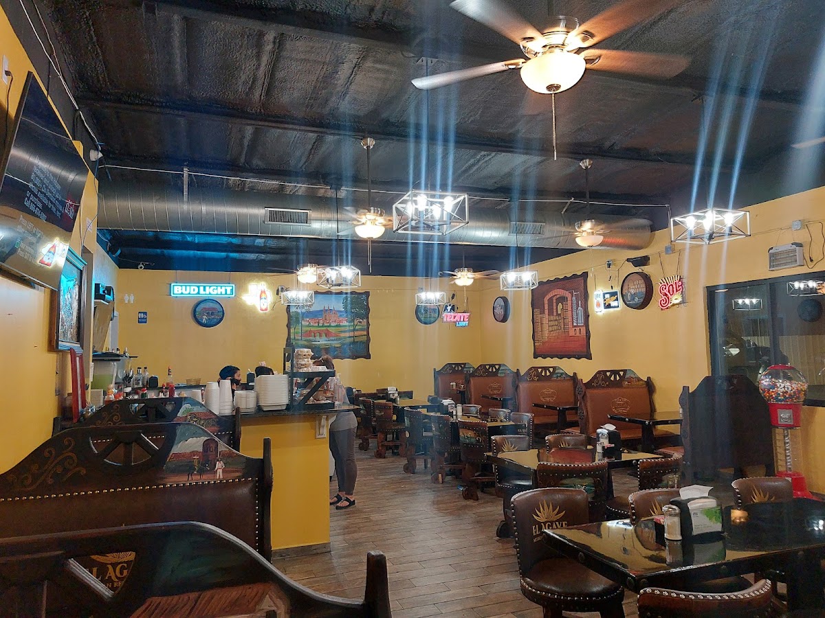 El Agave Mexican Restaurant Bar & Grill - Photo 3